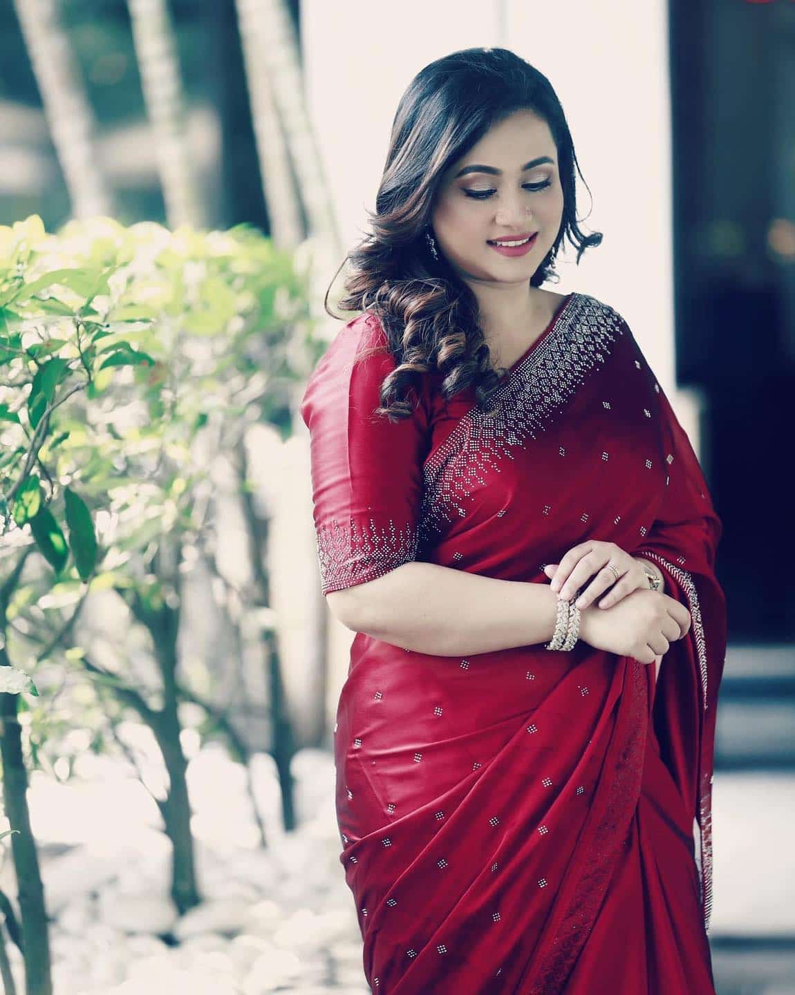 ইন্ডিয়ান বিচিত্রা সিল্কের প্রিমিয়াম এমব্রয়ডারি করা শাড়ি