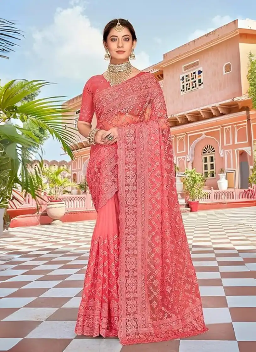 এক্সক্লুসিভ ইন্ডিয়ান ইন্ডিয়ান বিচিত্রা সিল্ক এমব্রয়ডারি কাজ করা পার্টি শাড়ি